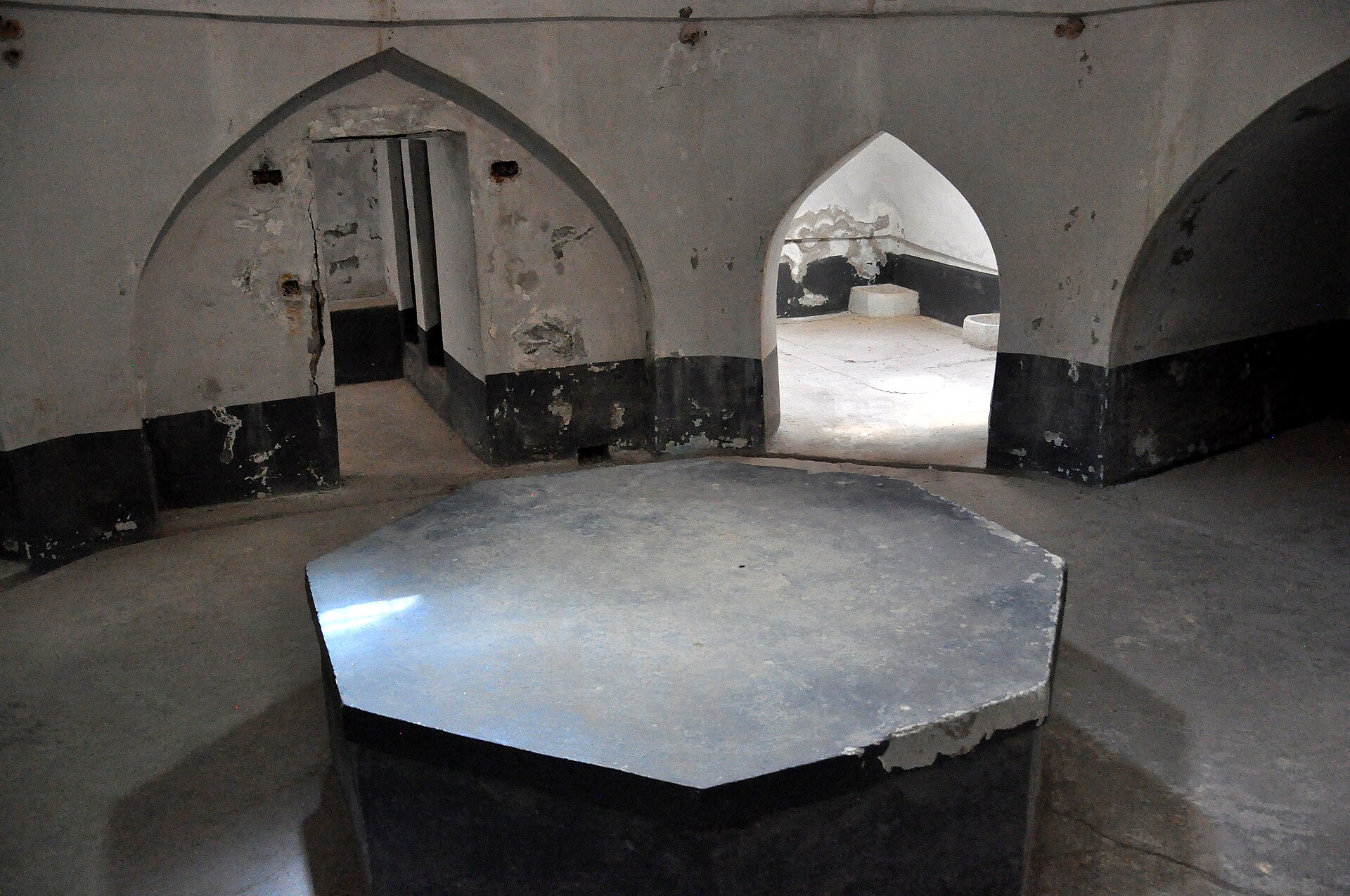 Interior of the 1775 bath house inside the Erbil Citadel, showing the octagonal central platform under a domed chamber