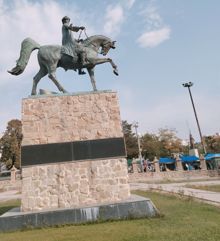 Equestrian statue of Ibrahim Pasha Baban, founder of Sulaymaniyah